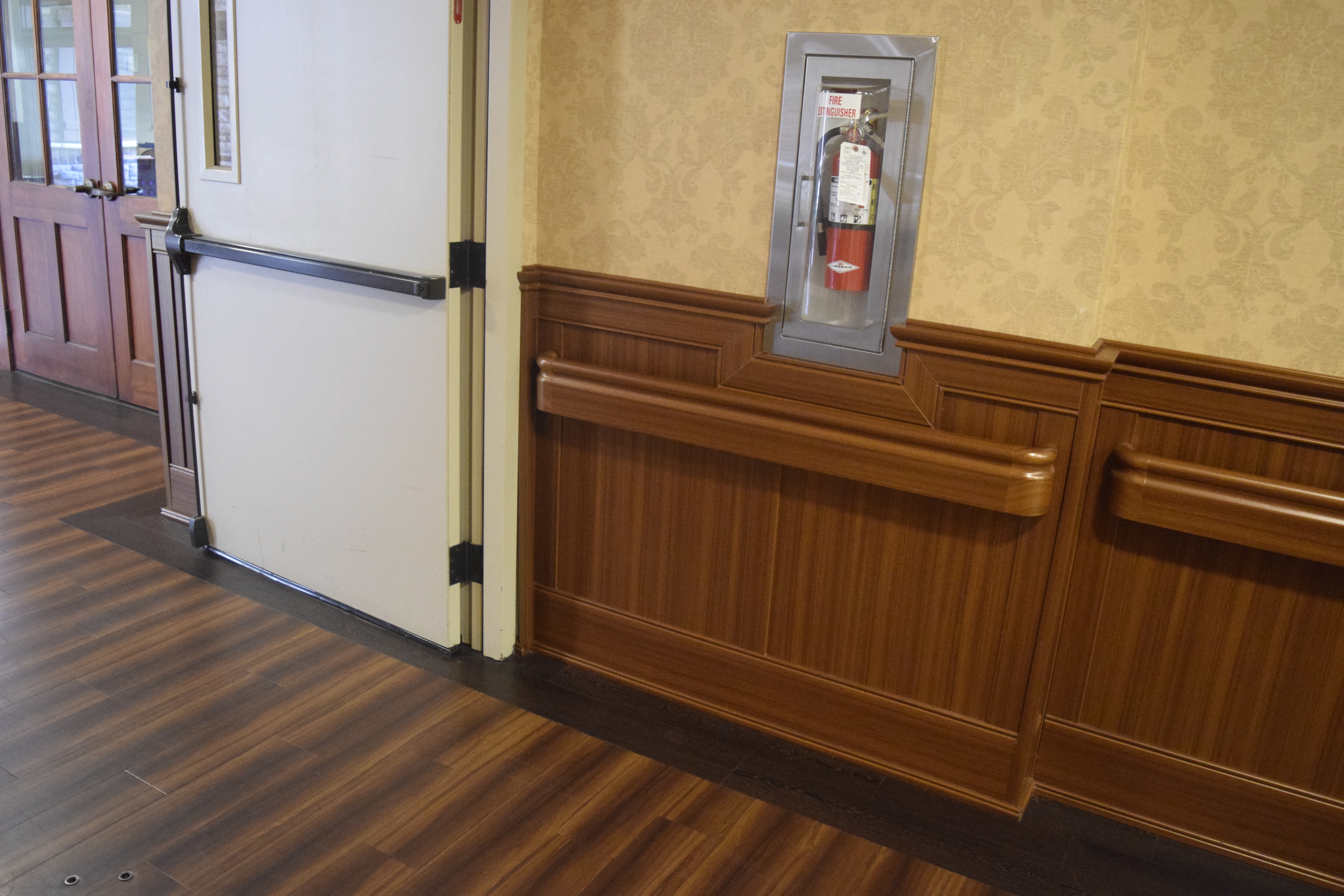Ven4ma Wainscot, Handrail
