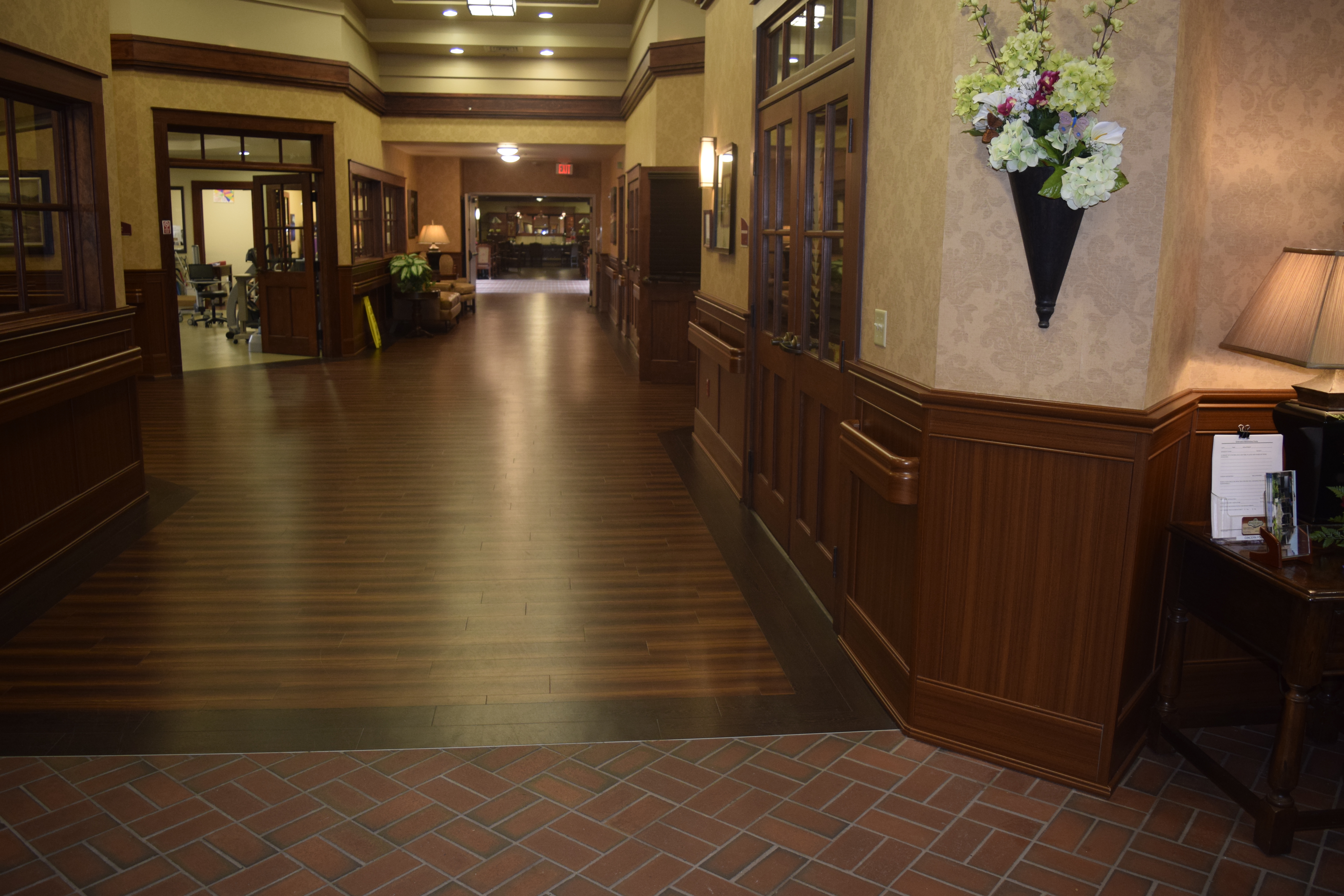 Ven4ma Wainscot, Handrail