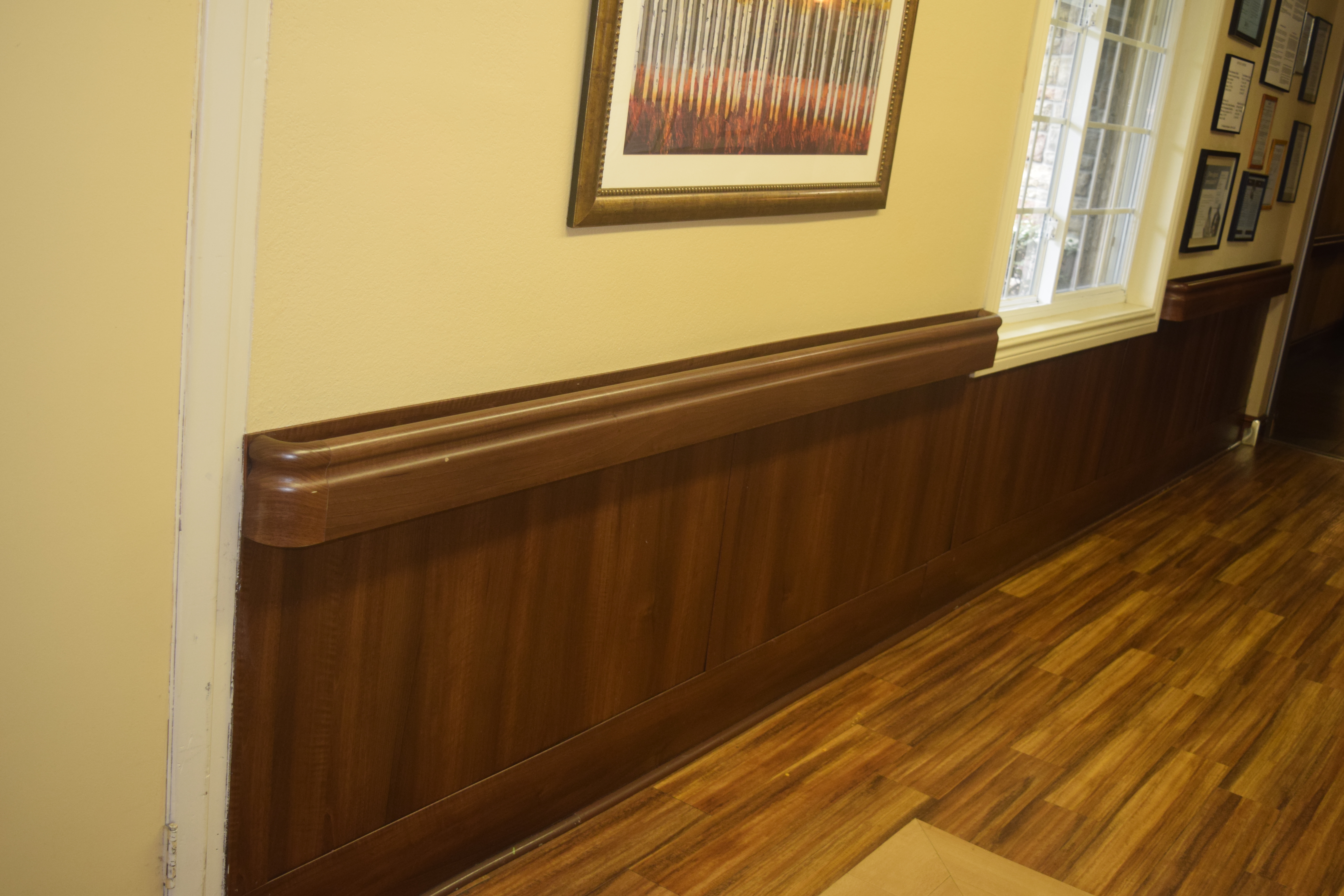 Ven4ma Wainscot, Handrail