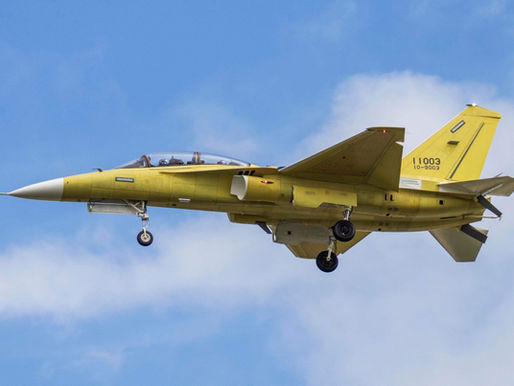 AJT勇鷹高教機首架量產機首飛成功