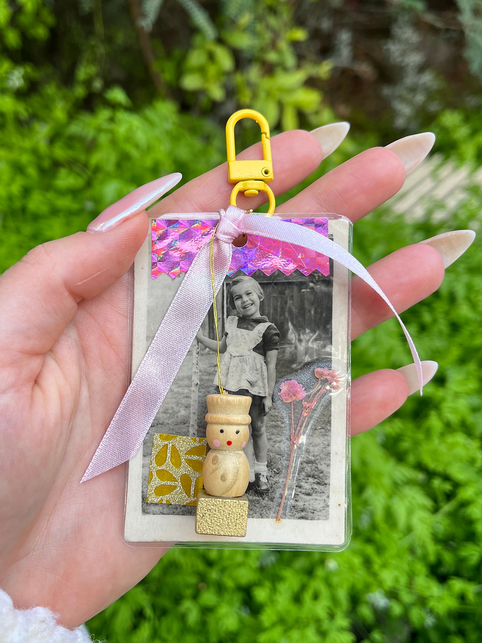 Thumbnail: Stranger’s Memories Vintage Charm (double sided)
