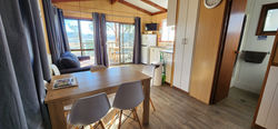 H cabin - Dining