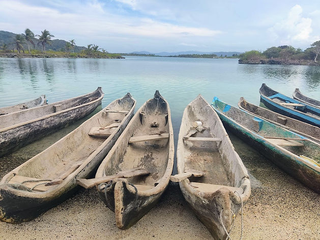 Cayuco en San Blas