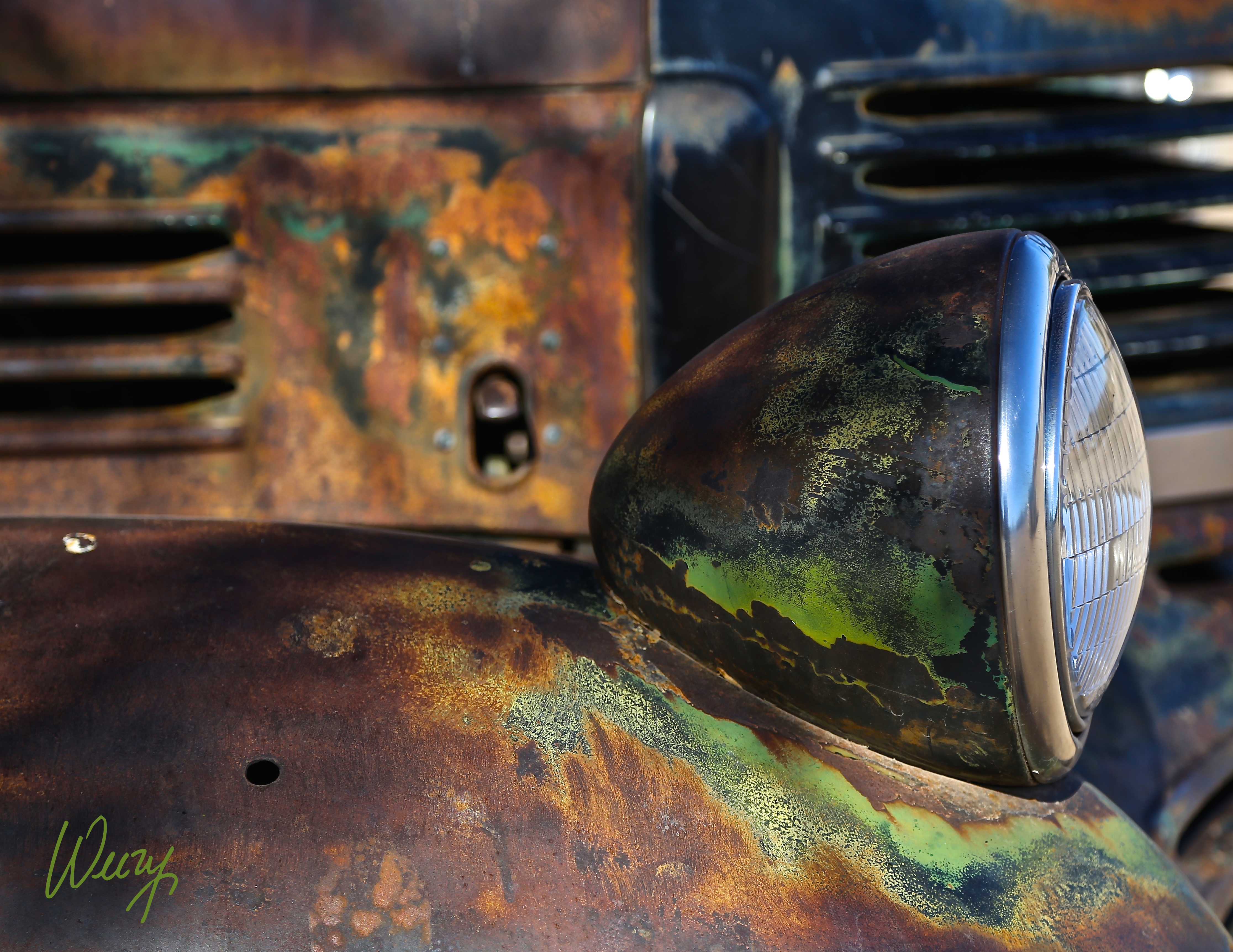 RUSTY GREEN