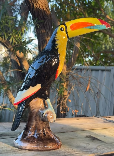 Thumbnail: Keel billed Toucan Statue
