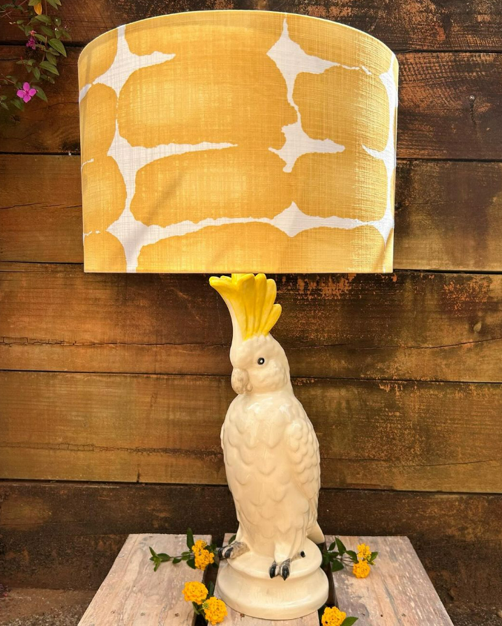 Traditional Sulphur Crested Cockatoo Table Lamp