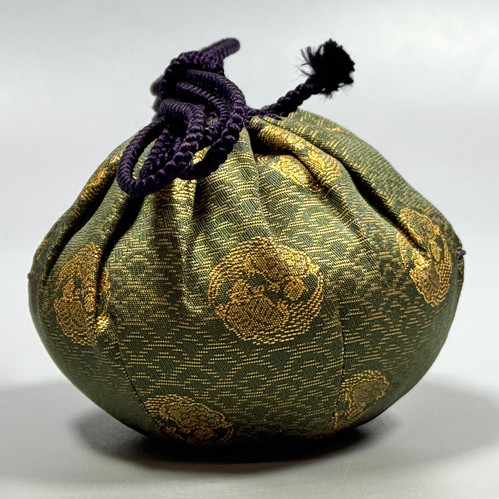 瀬戸大海茶入（仕覆：古渡双亀文金襴） 桶谷定一造 | seishodo.com