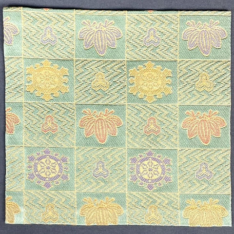 井伊家伝来裂 石畳輪宝笹文様古帛紗 | seishodo.com