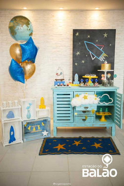 astronauta de baloes