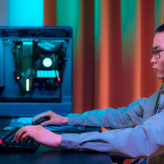 Why FPS players need an ultra-light gaming mouse?