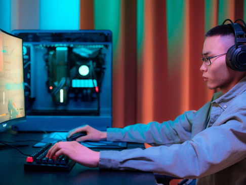 Pourquoi les joueurs de FPS ont besoin d'une souris toujours plus légère ?