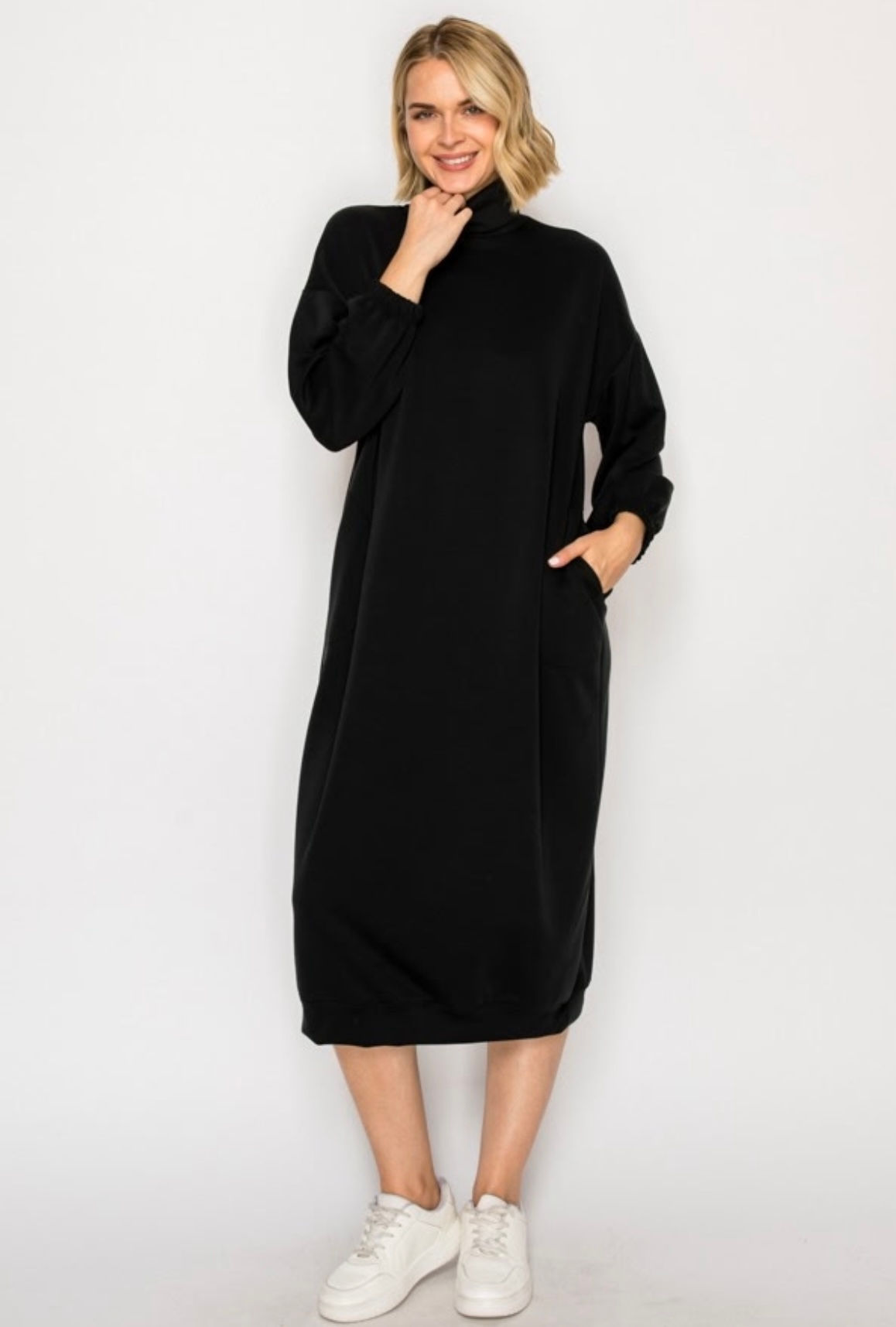 Cozy dress in black