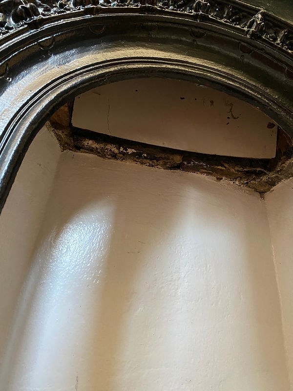 Dining room - Open fireplace.jpeg