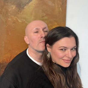 Beside nas dva mladih, ki rosa u podne