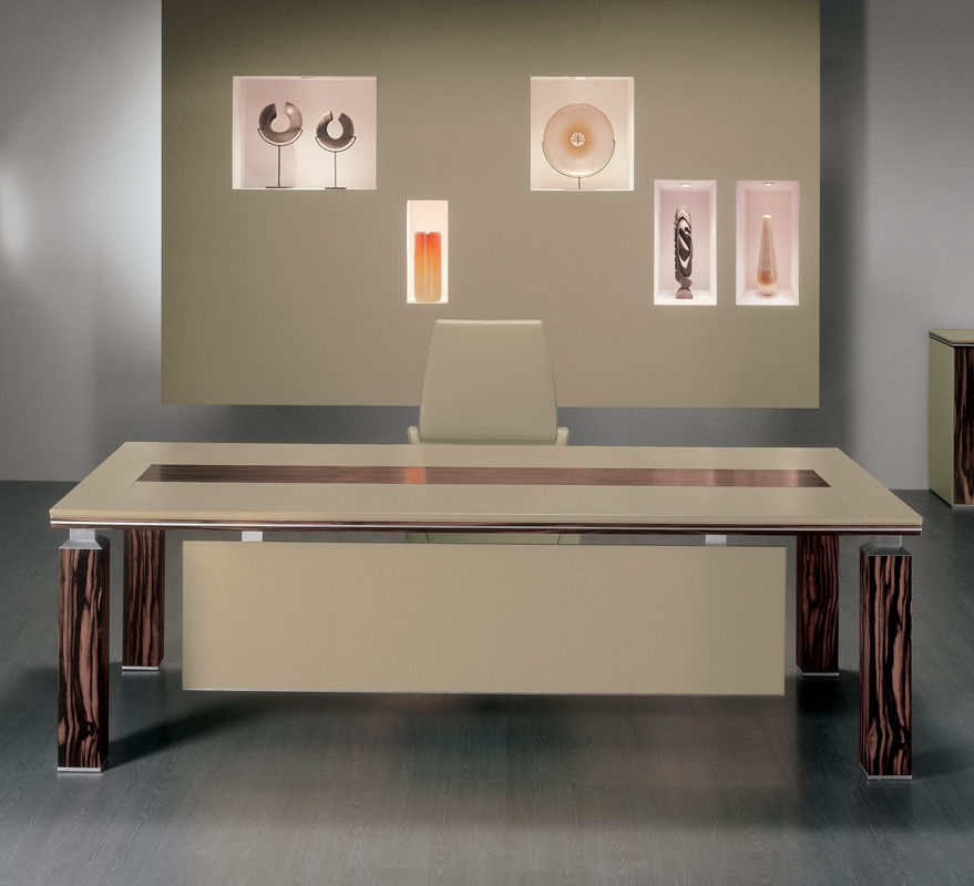 Miniatura: Ares Desk