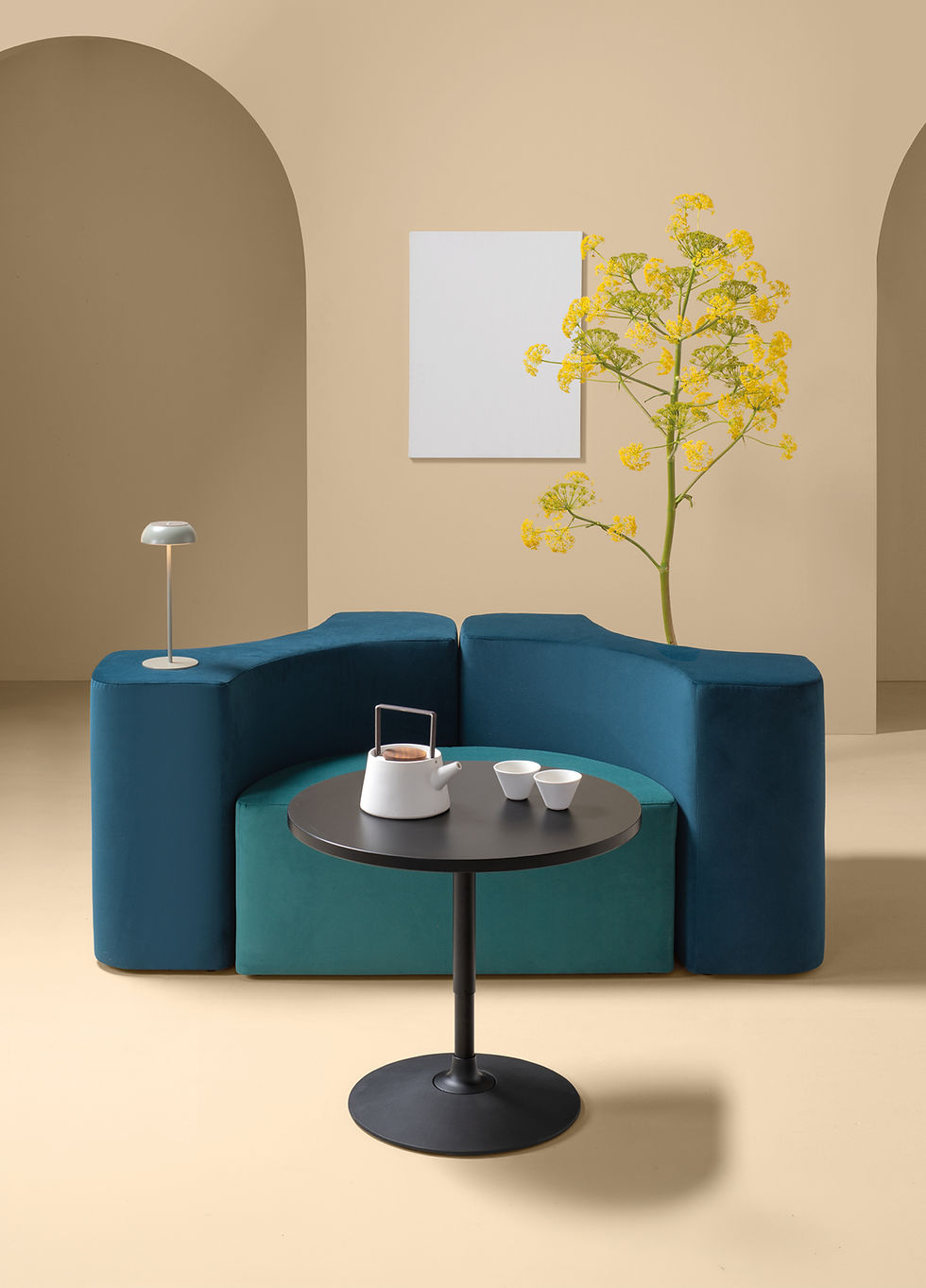 Thumbnail: Head Height-Adjustable Table