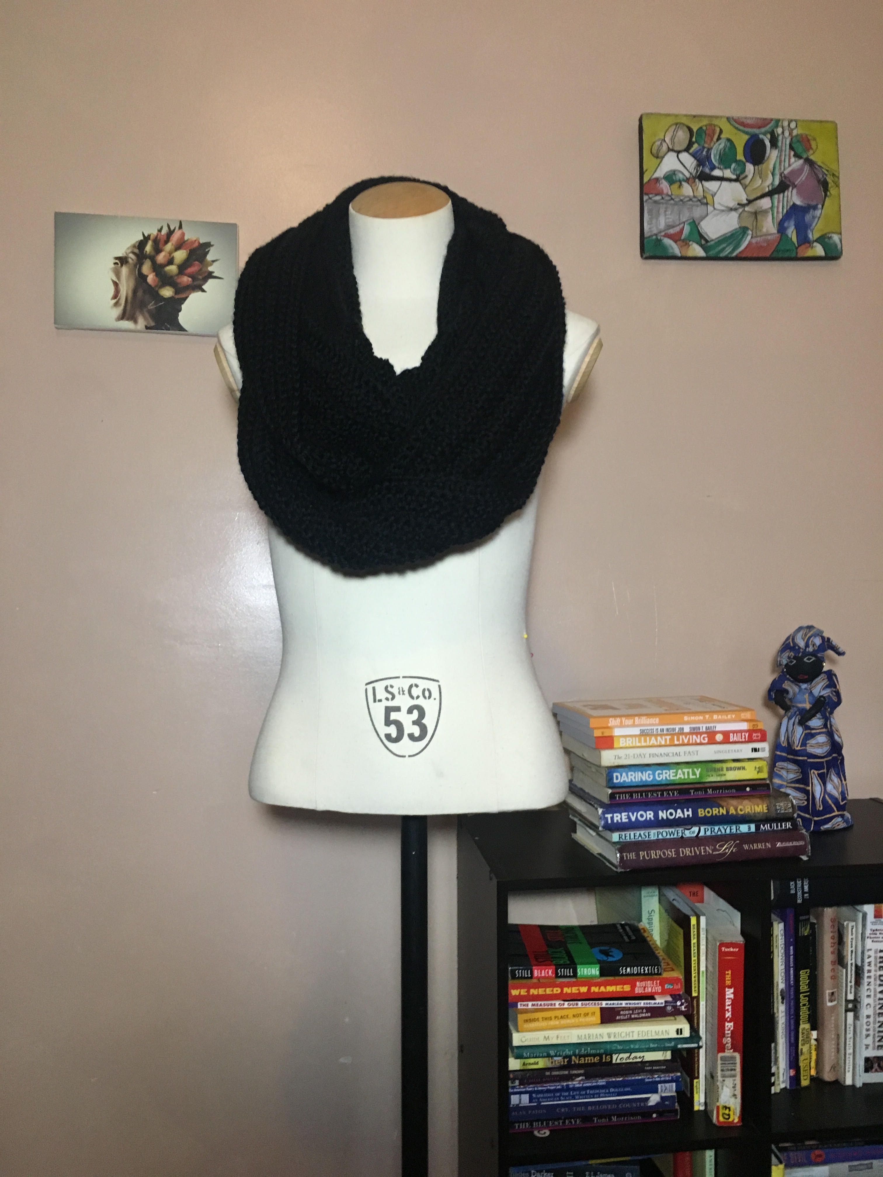 black infinity scarf