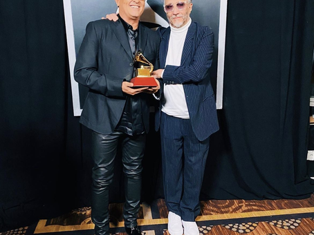 Al ritmo de la cumbia y el pop rock, Carlos Vives fue galardonado en los Latin Grammy 2022