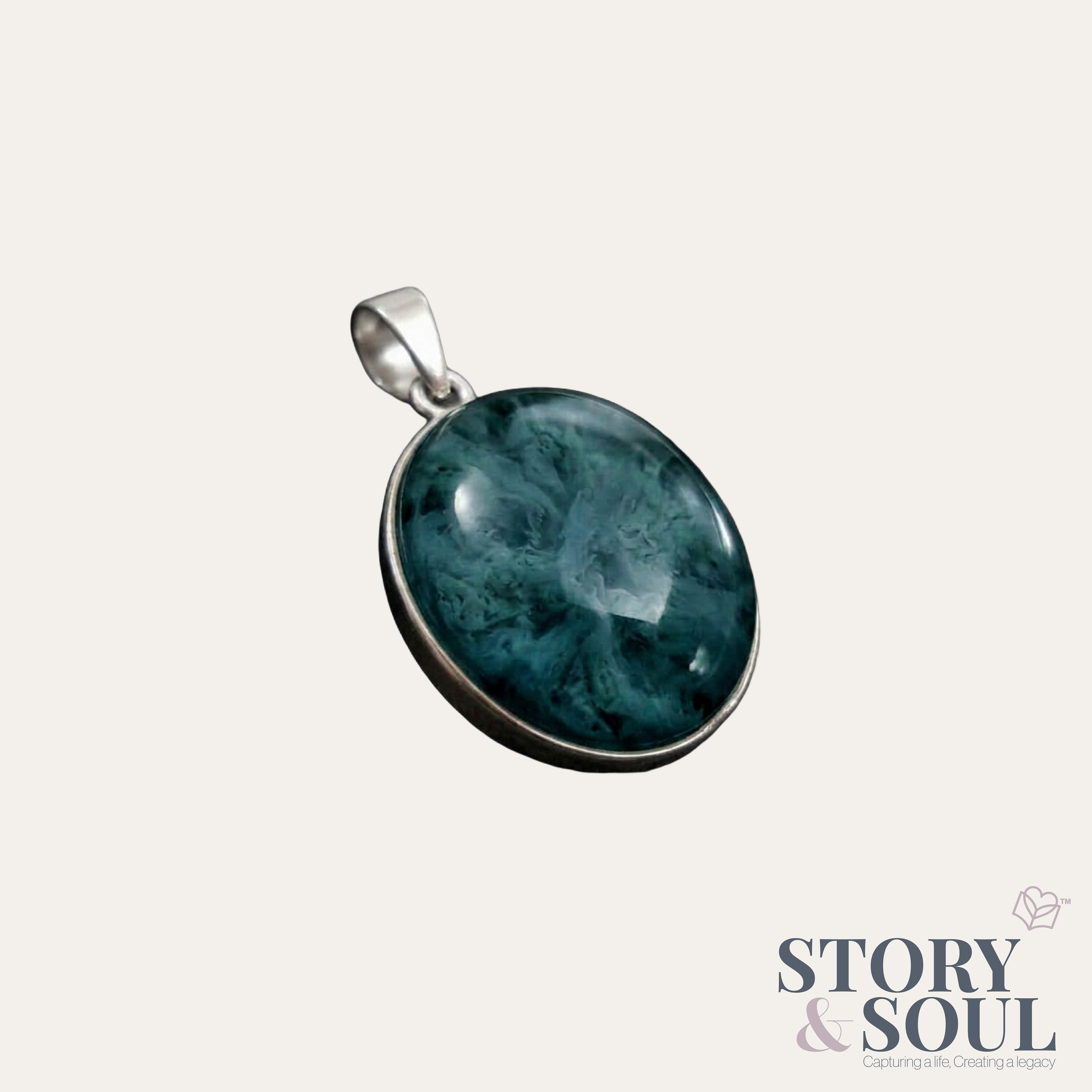 Oval Pendant With Resin Front View