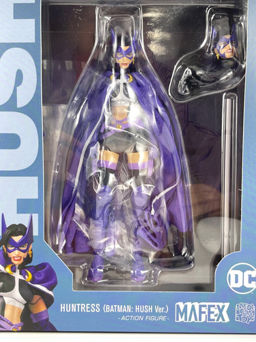 Batman: Hush MAFEX Huntress (No. 170) | Memphis Emporium