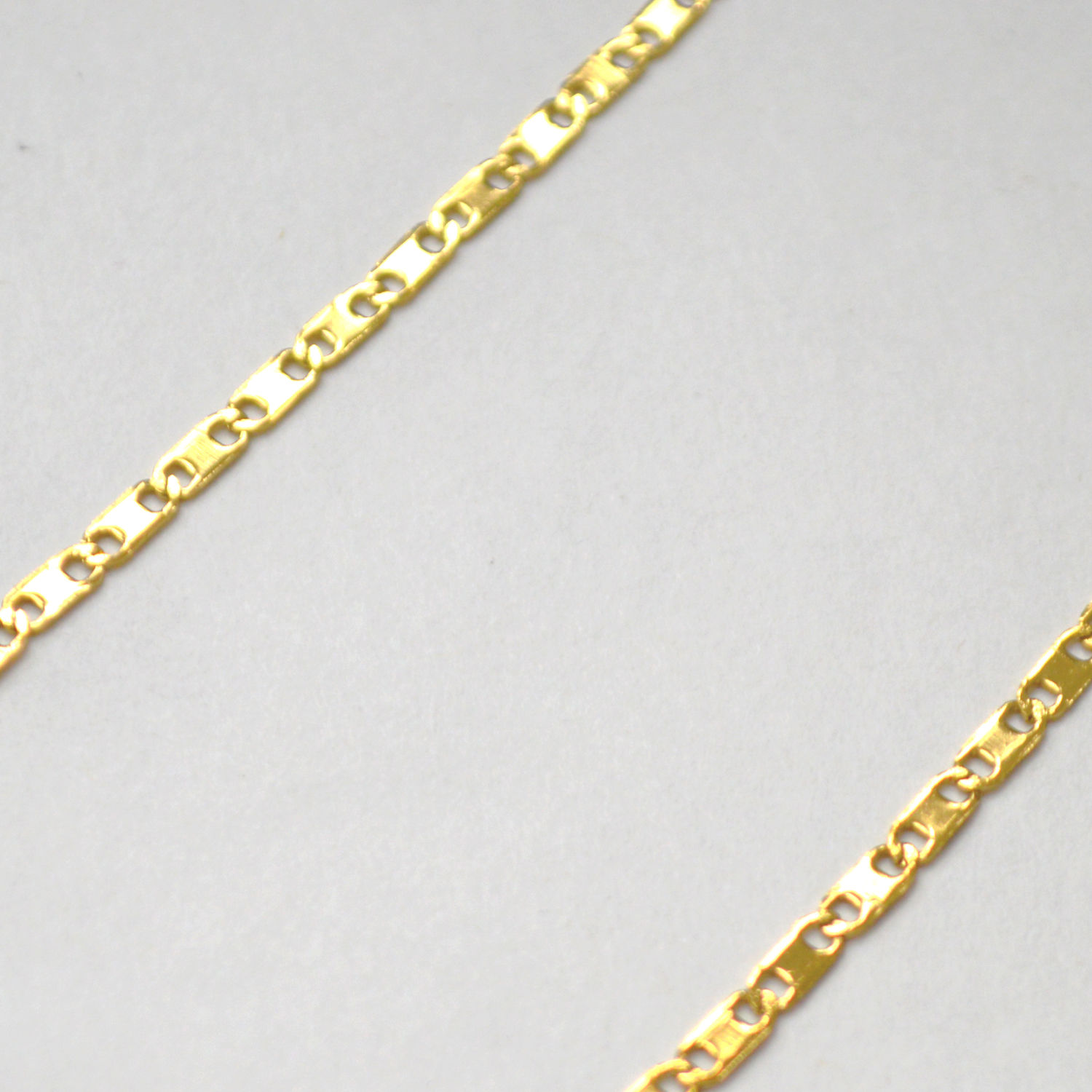 2.5m Flat Marina Gold Plated Chain 85-248G (5/pkg)