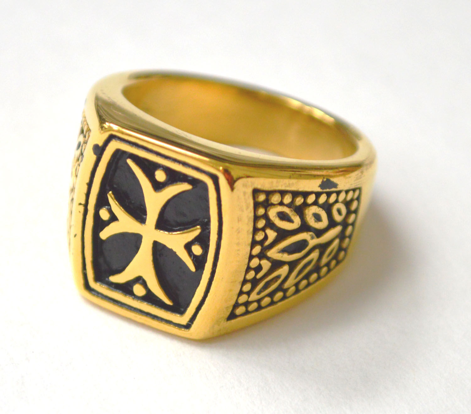 Maltese Cross Gold IP Plated Ring 81-1613G