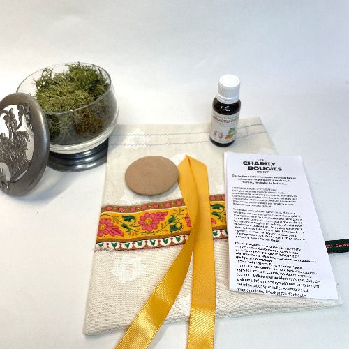 Miniature : Boîte senteur en verre ancienne et étain