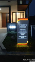 Proyek kerja pylon sign