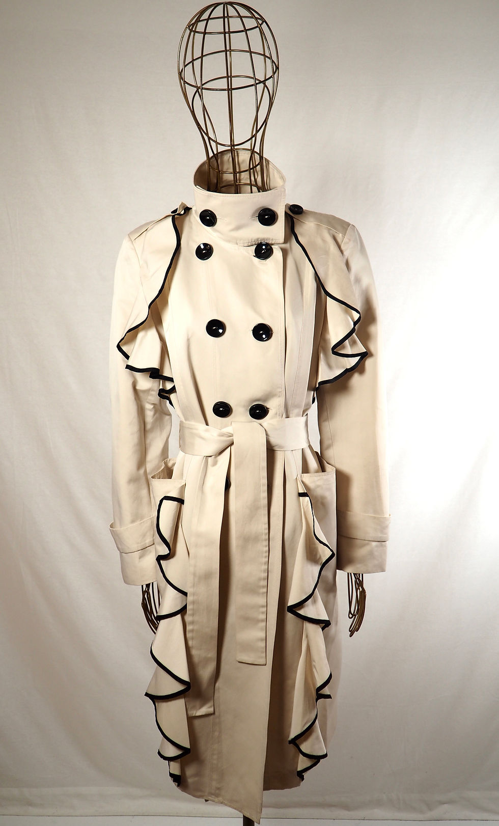 Thumbnail: TOTH BORI Frill Trenchcoat