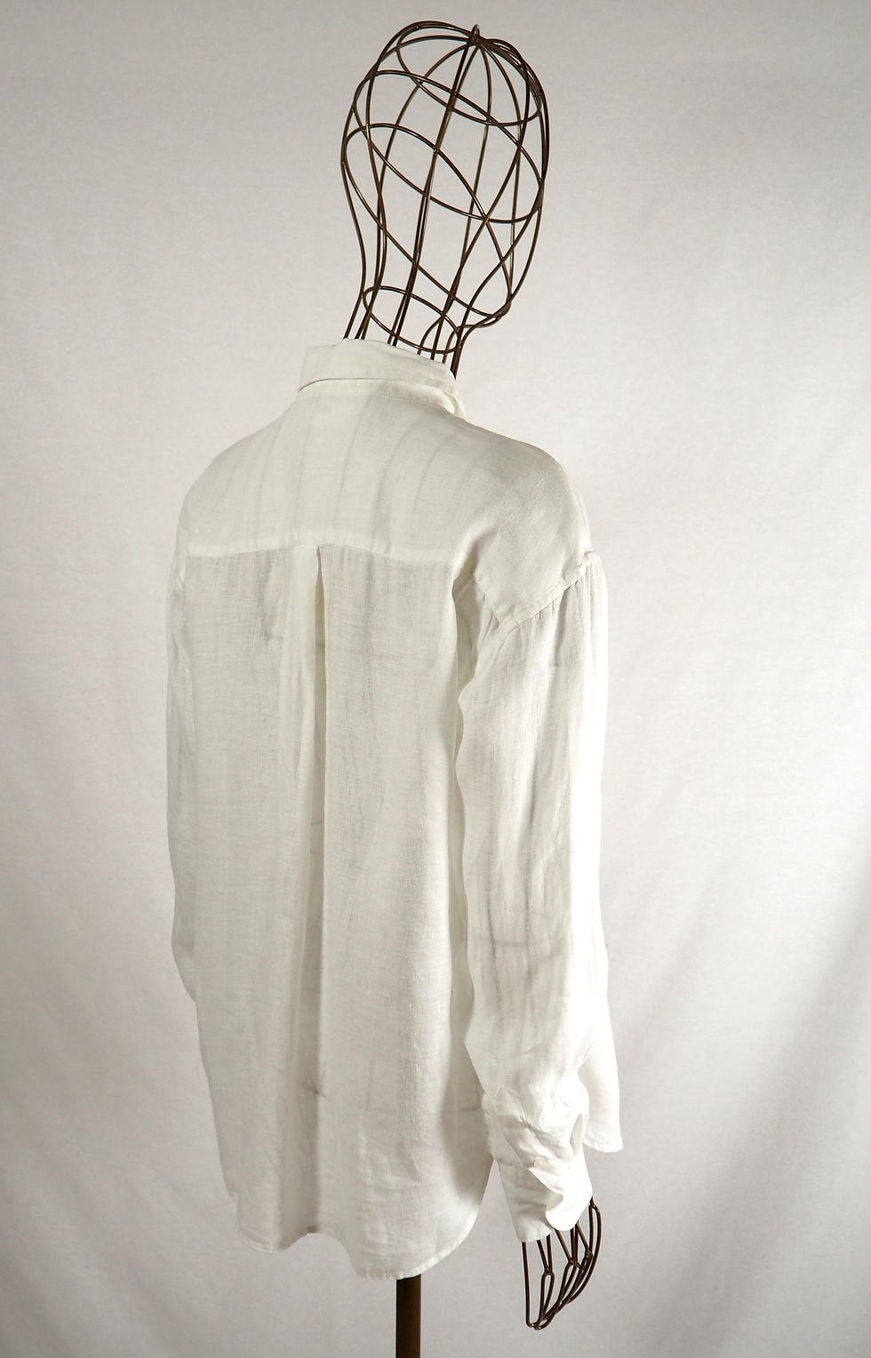 Thumbnail: UNIQLO Linen Shirt 