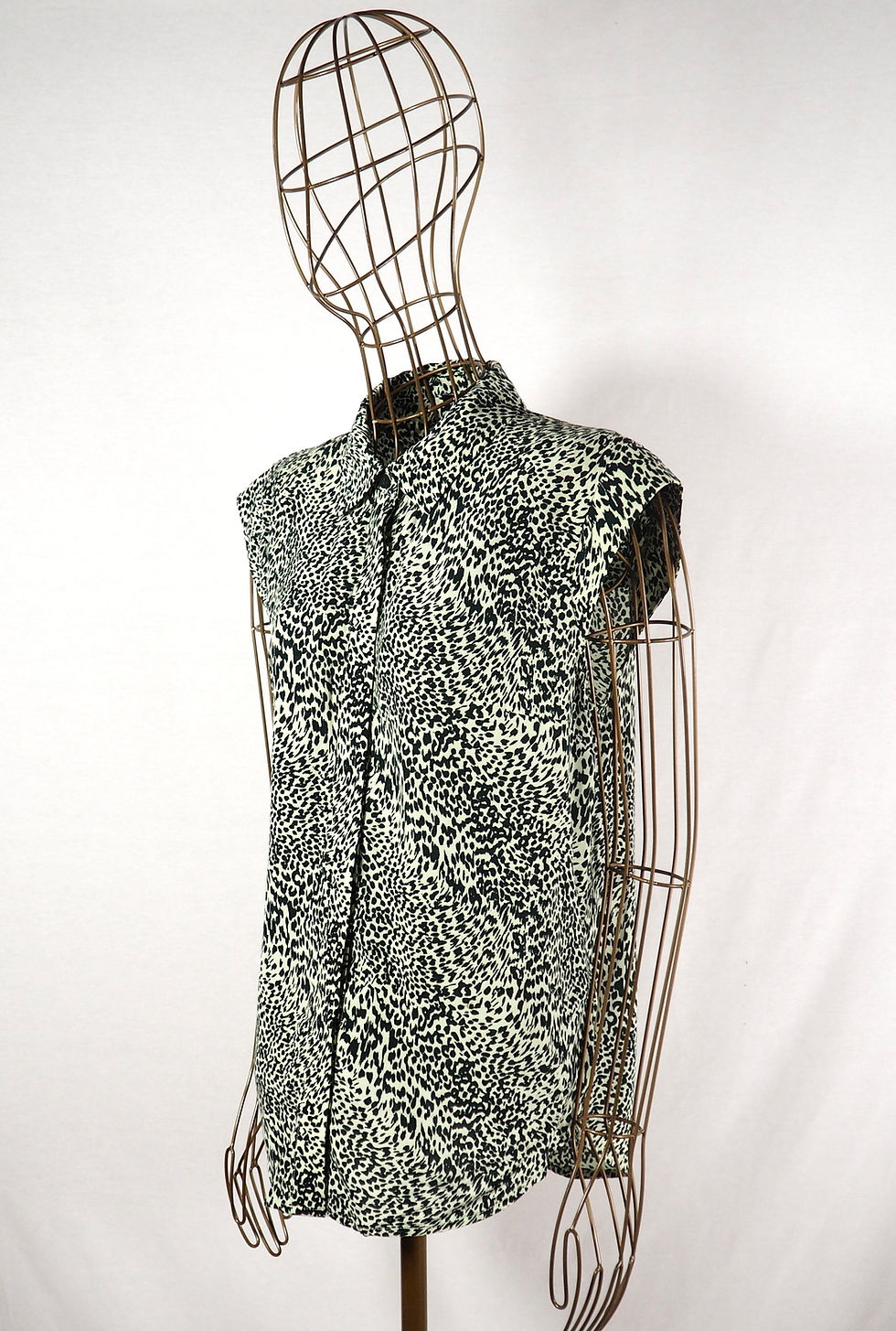 Thumbnail: WHISTLES Leopard Shirt