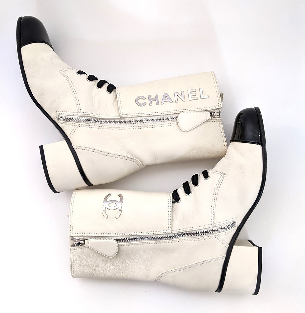 Thumbnail: CHANEL Cream Leather Combat Boots w/ Spats Logo EU 39.5 US 9