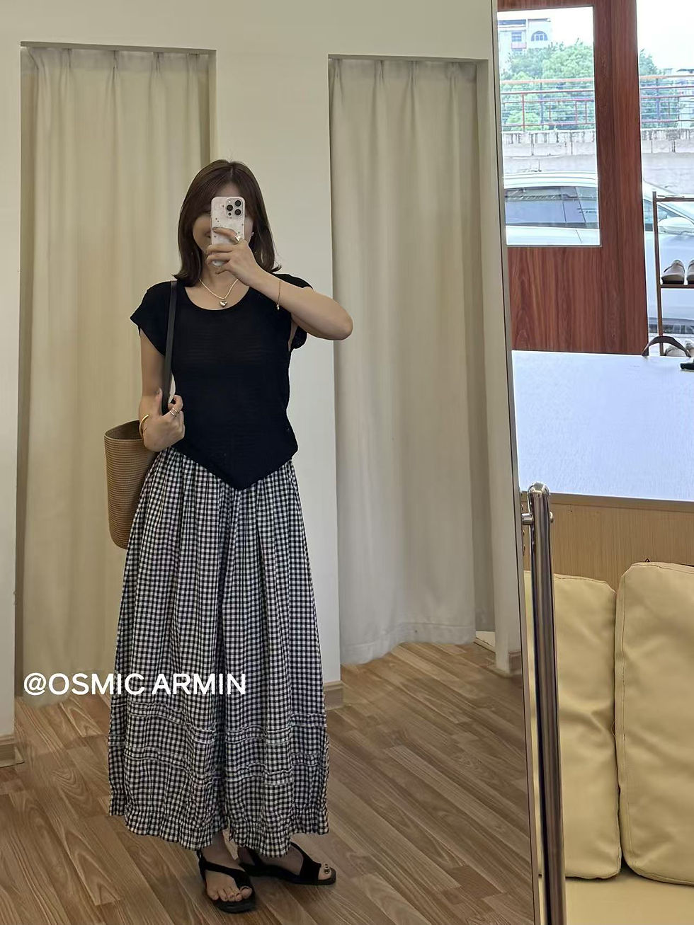 Thumbnail: 【OSMIC ARMIN 慵懶風九分燈籠褲】