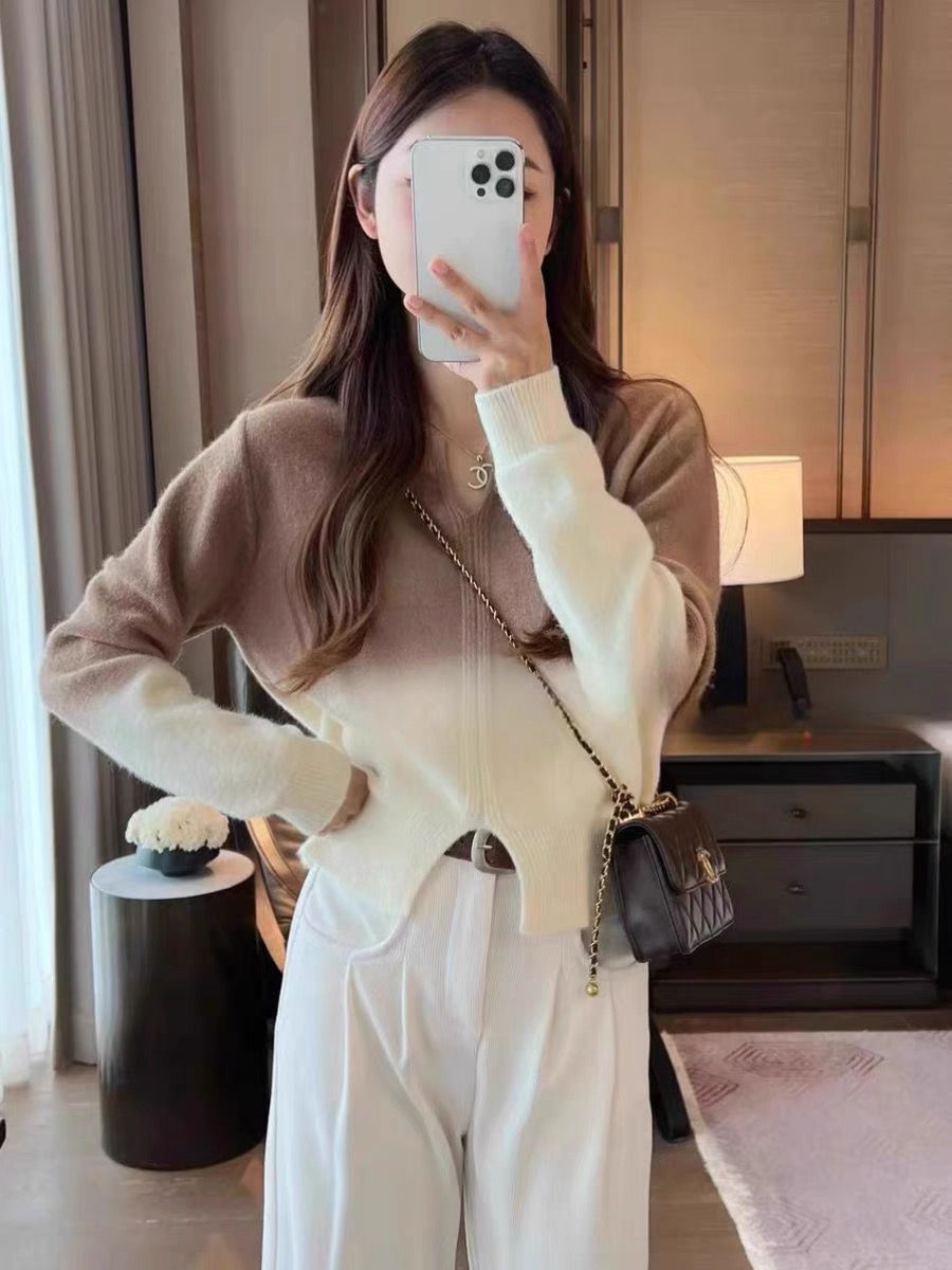 Thumbnail: 休閒V領漸變針織毛衣NYY6012276