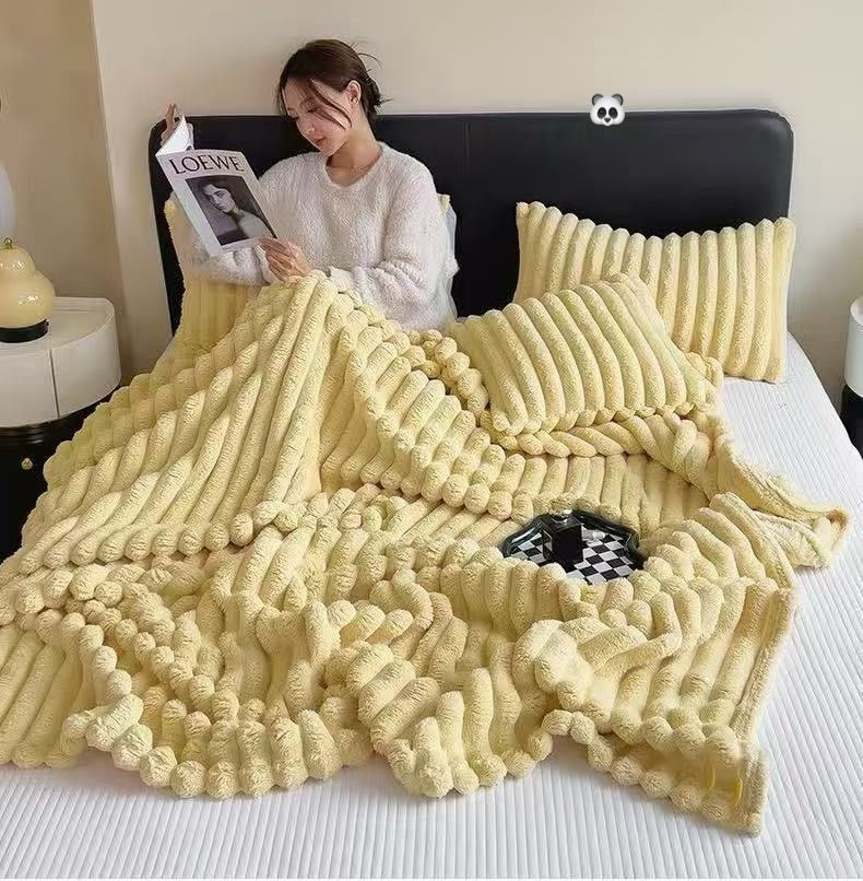 縮圖：🐼多功能仿兔絨毯子 