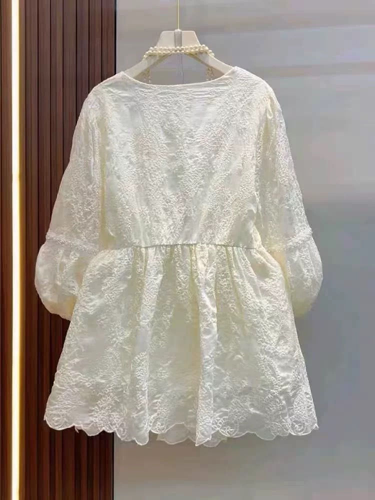 縮圖：輕奢法式圓領7分泡泡袖Lace 上衣NYY9013267