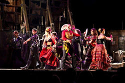 Molto rumore per nulla - scenografia e costumi Carlo De Marino 6.jpeg