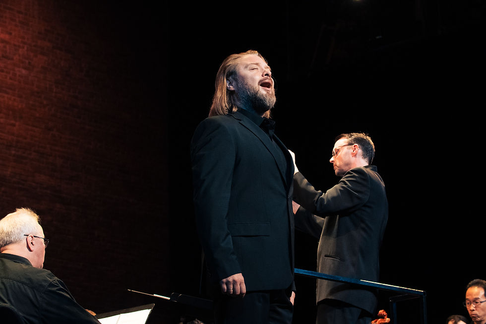 Tenor Vikto Antipenko, Photo_ Max Vadkin.jpg