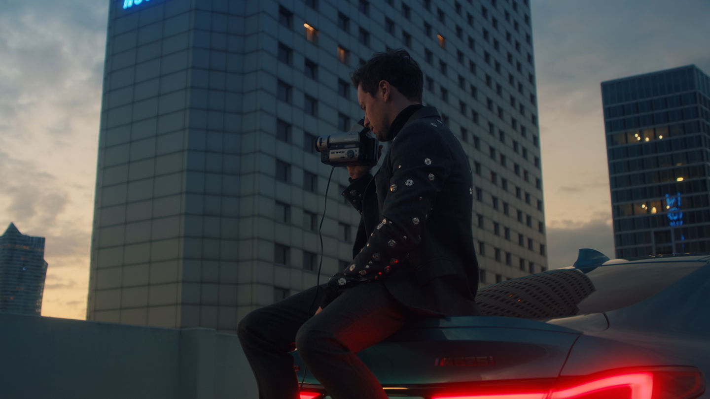 BMW_MUSIALOWSKI.00_01_59_03.Still015