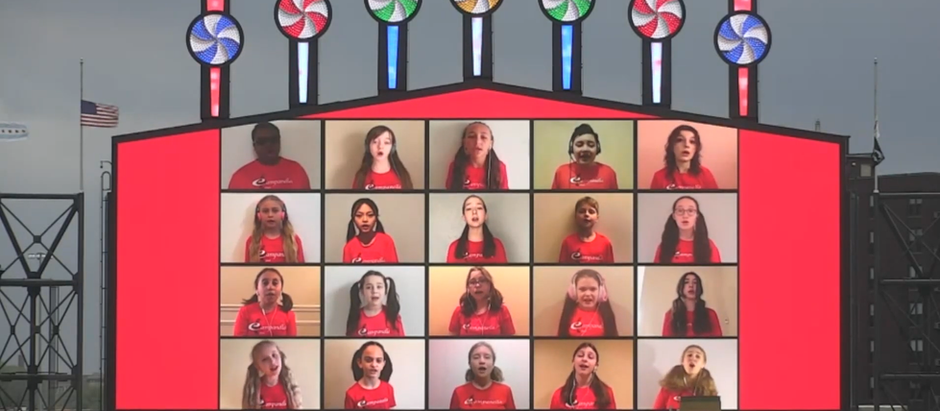 Campanella Children's Choir sings the national anthem at the White Sox Game