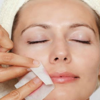 waxing-upper-lip-500x500