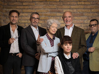 Fotografia degli attori di Pazza, una produzione La Contrada Teatro Stabile di Trieste
