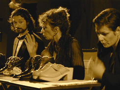 Fotografia dello spettavolo Trittico Suite Con Cilindro Stivaletti e Carrozze. Andrà in scena al Teatro dei Fabbri de La Contrada Teatro Stabile di Trieste 