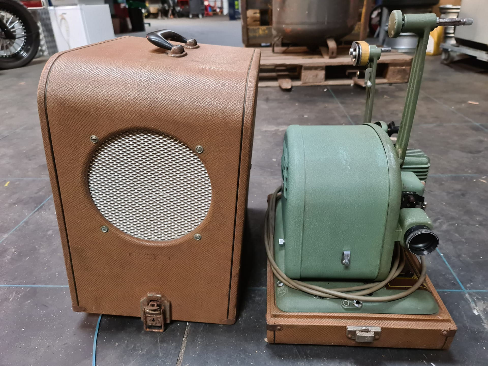 Filmprojector 16 mm