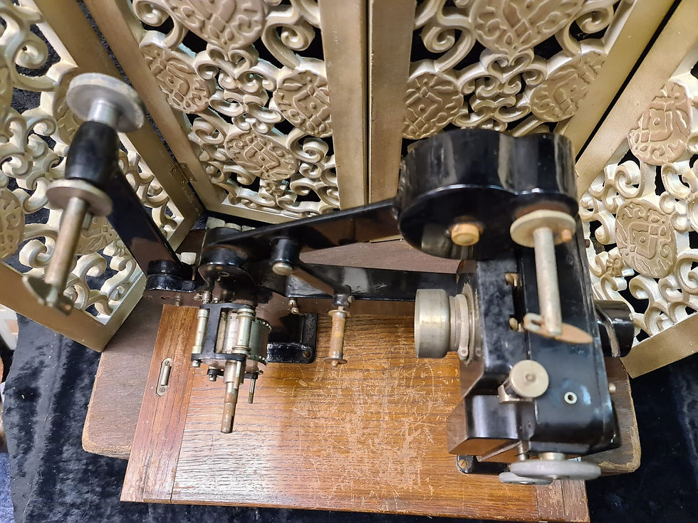 Thumbnail: Ernemann Kinox II - Filmprojector