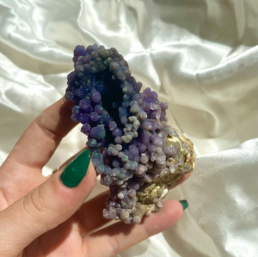 Thumbnail: Grape agate cluster 9
