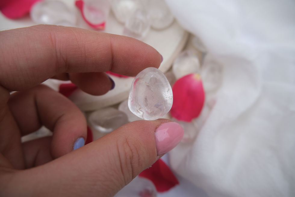 Thumbnail: Clear quartz tumbled stone