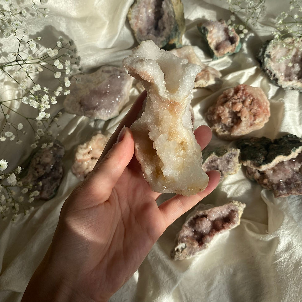 Thumbnail: Pink amethyst cluster 26a