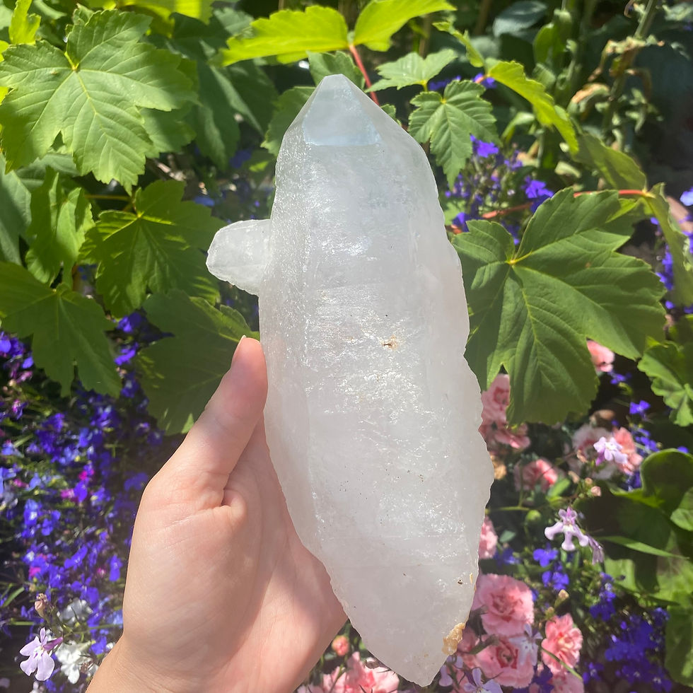 Thumbnail: Large rough quartz point