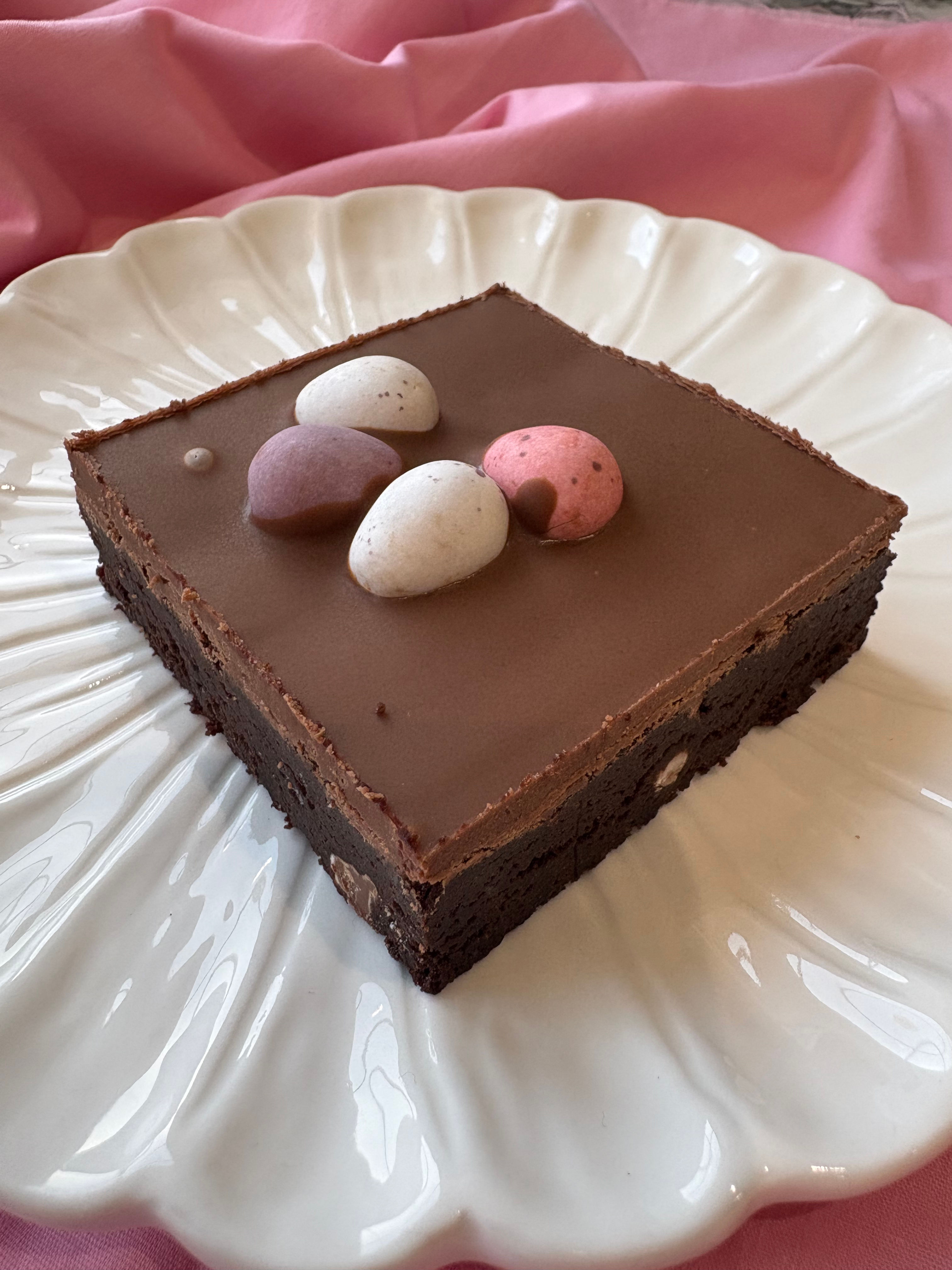 Mini egg brownie